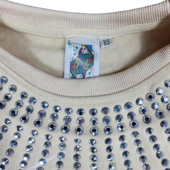 QOS  Beige Rhinestone Burst Bubble Top & Beige Rhinestone Burst Swing Short - Picture 6 of 8